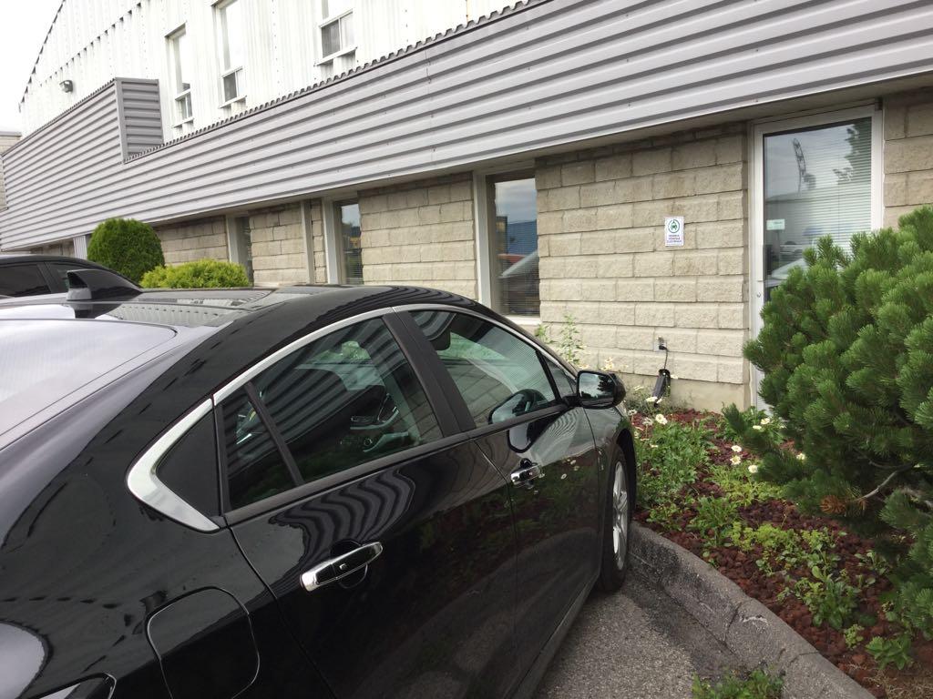 Groupe Meloche inc. SalaberrydeValleyfield, QC EV Station