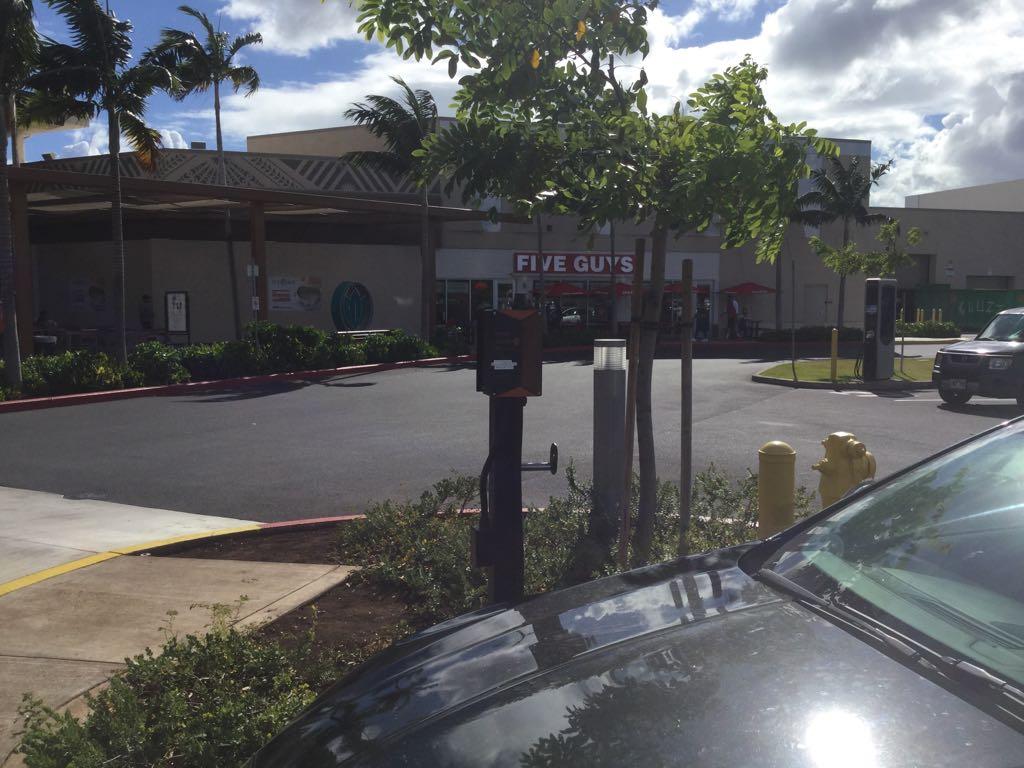 Ka Makana Ali'i Five Guys Kapolei, HI EV Station
