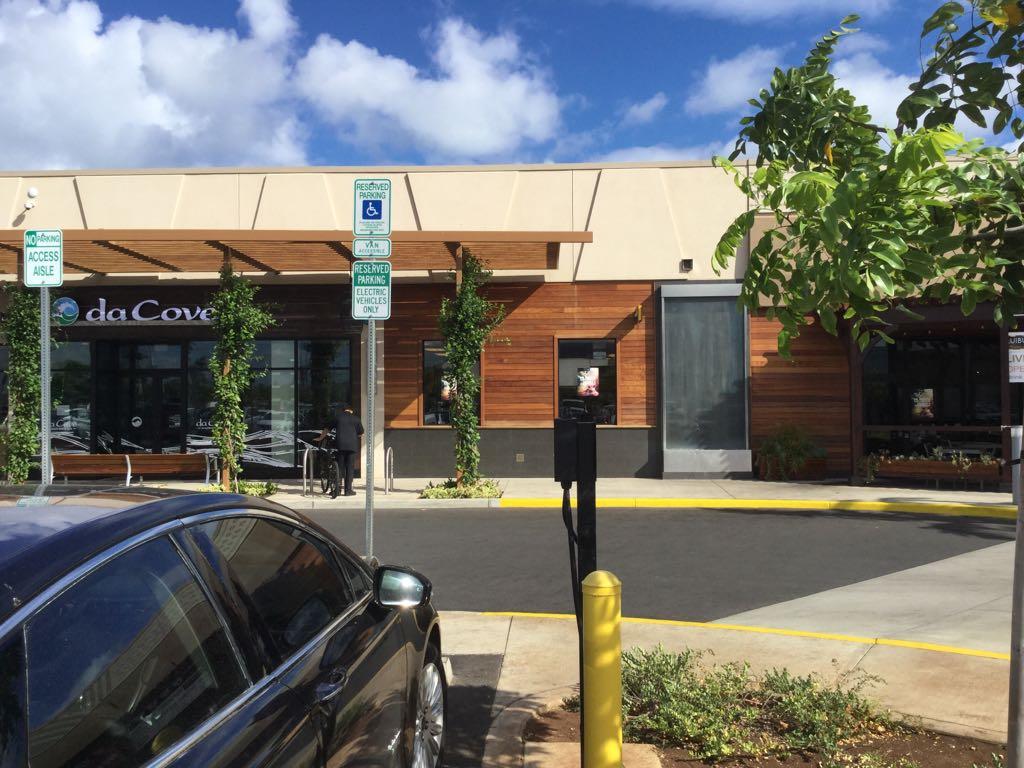 Ka Makana Ali'i Five Guys Kapolei, HI EV Station