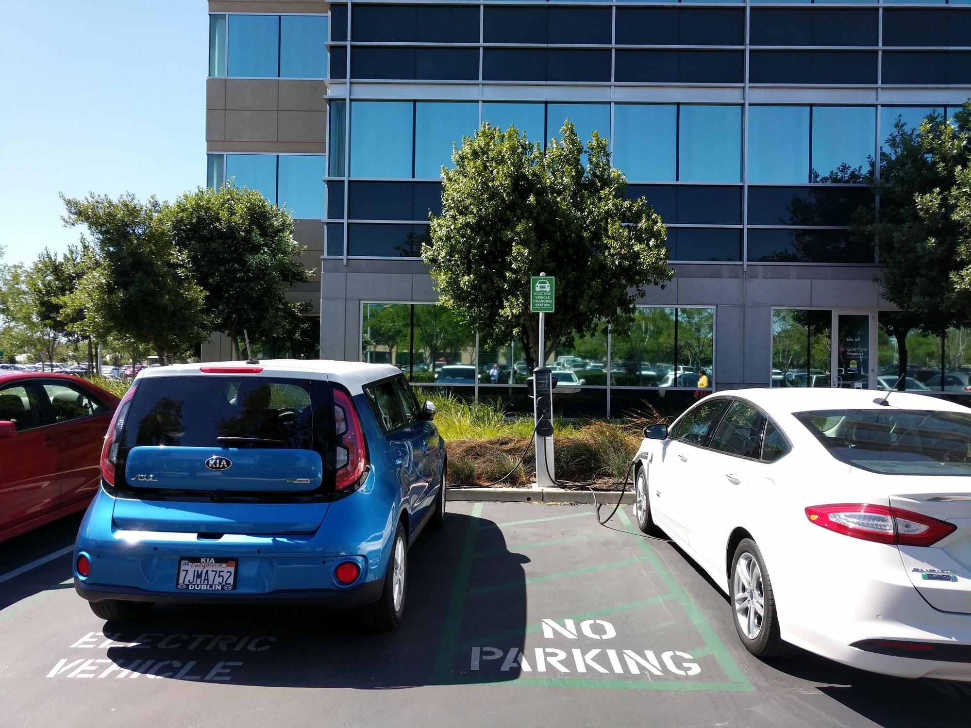 Fluor Enterprises Inc Dublin, CA EV Station