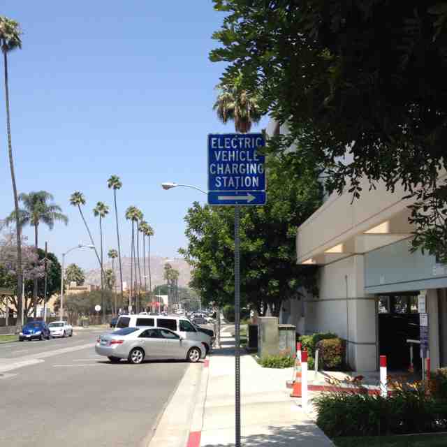 Riverside Court Hall of Justice Parking Riverside, CA EV Station