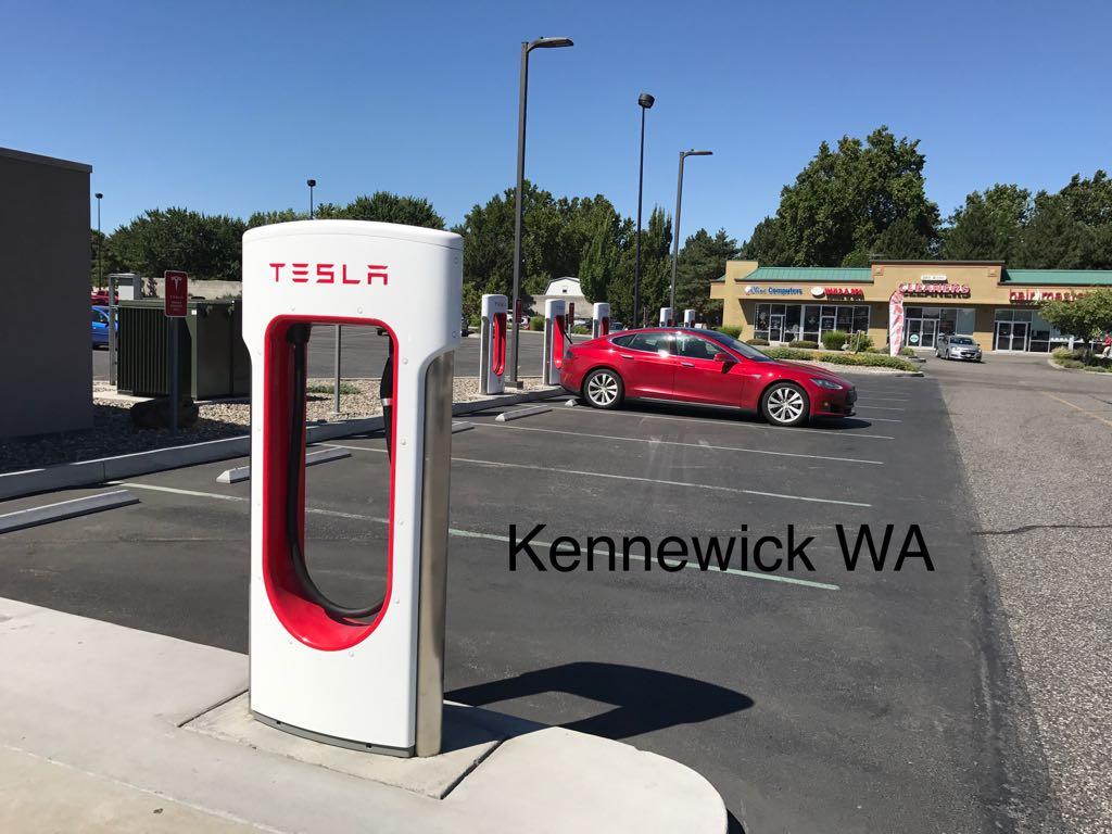 Fred Meyer (1) Kennewick, WA EV Station