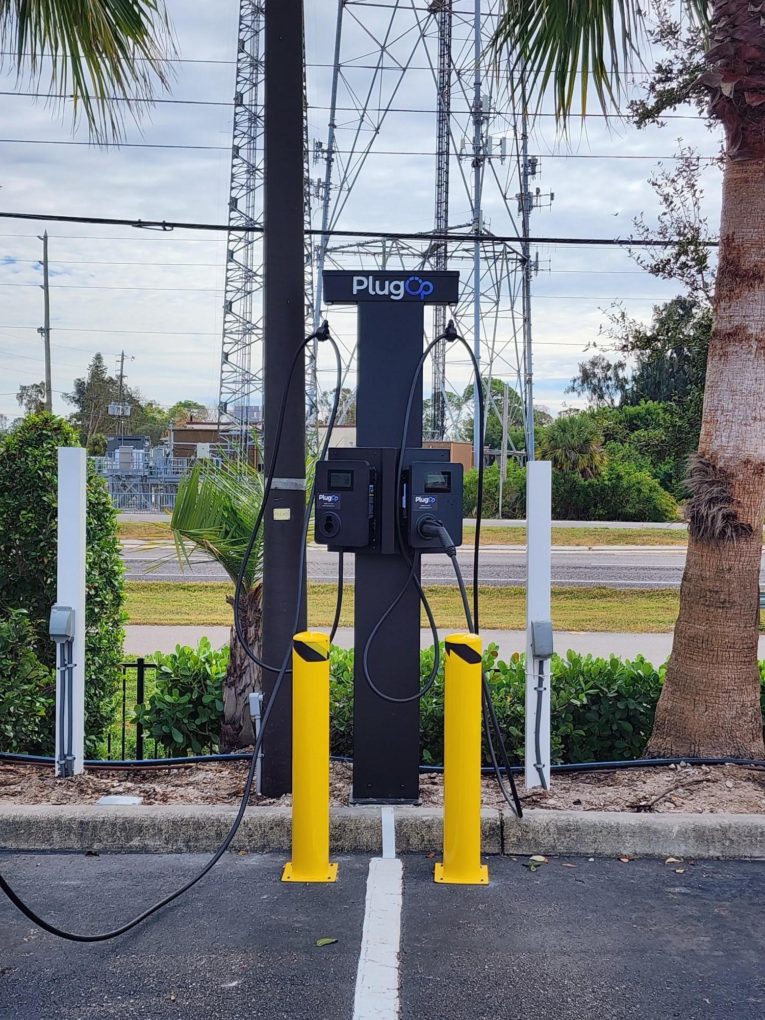 Plugop Peridot Palms EV Charging | St. Petersburg, FL | EV Station