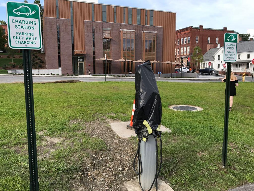 Williamstown Town Parking Lot Williamstown, MA EV Station