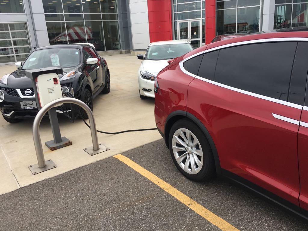 Mills Nissan Willmar, MN EV Station
