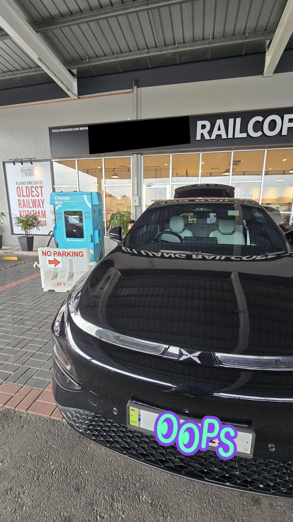 Target Raja Target Supermarket Parit Raja | Parit Raja, Johor Darul Ta'zim | EV Station