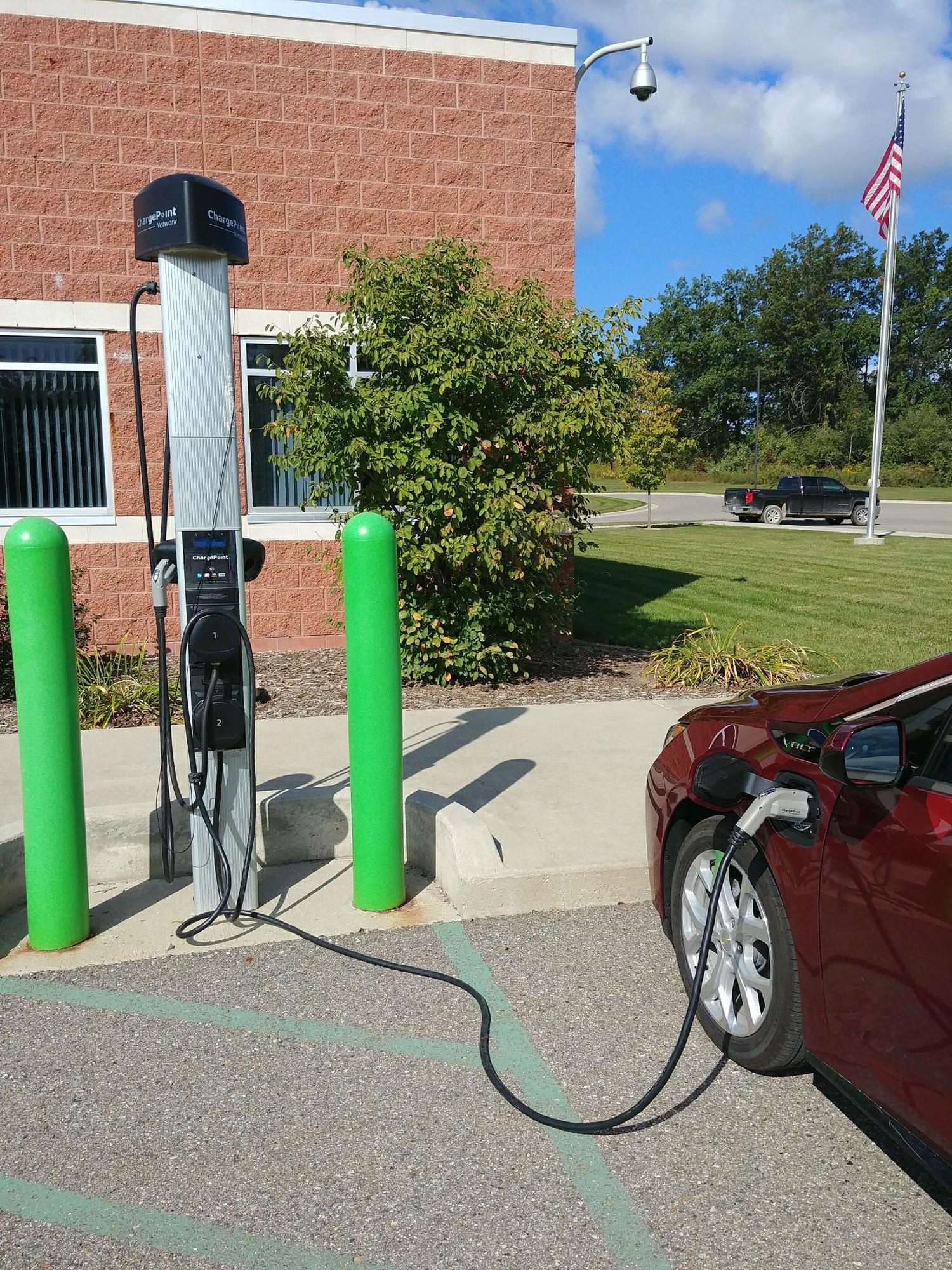 Consumers Energy Groveland Holly, MI EV Station