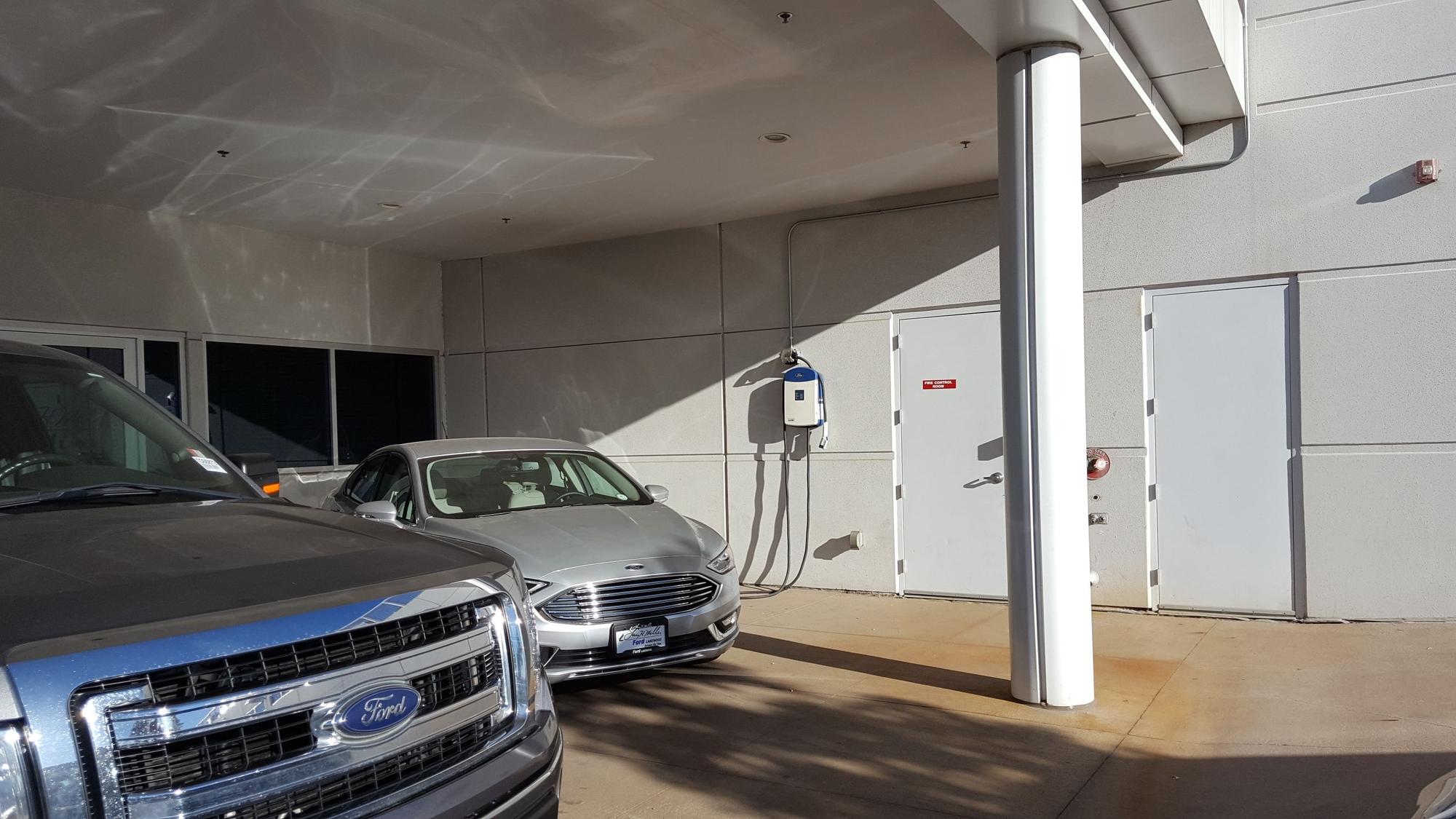 Lakewood Ford | Lakewood, CO | EV Station