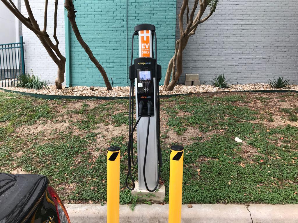 Rosco Properties Austin, TX EV Station