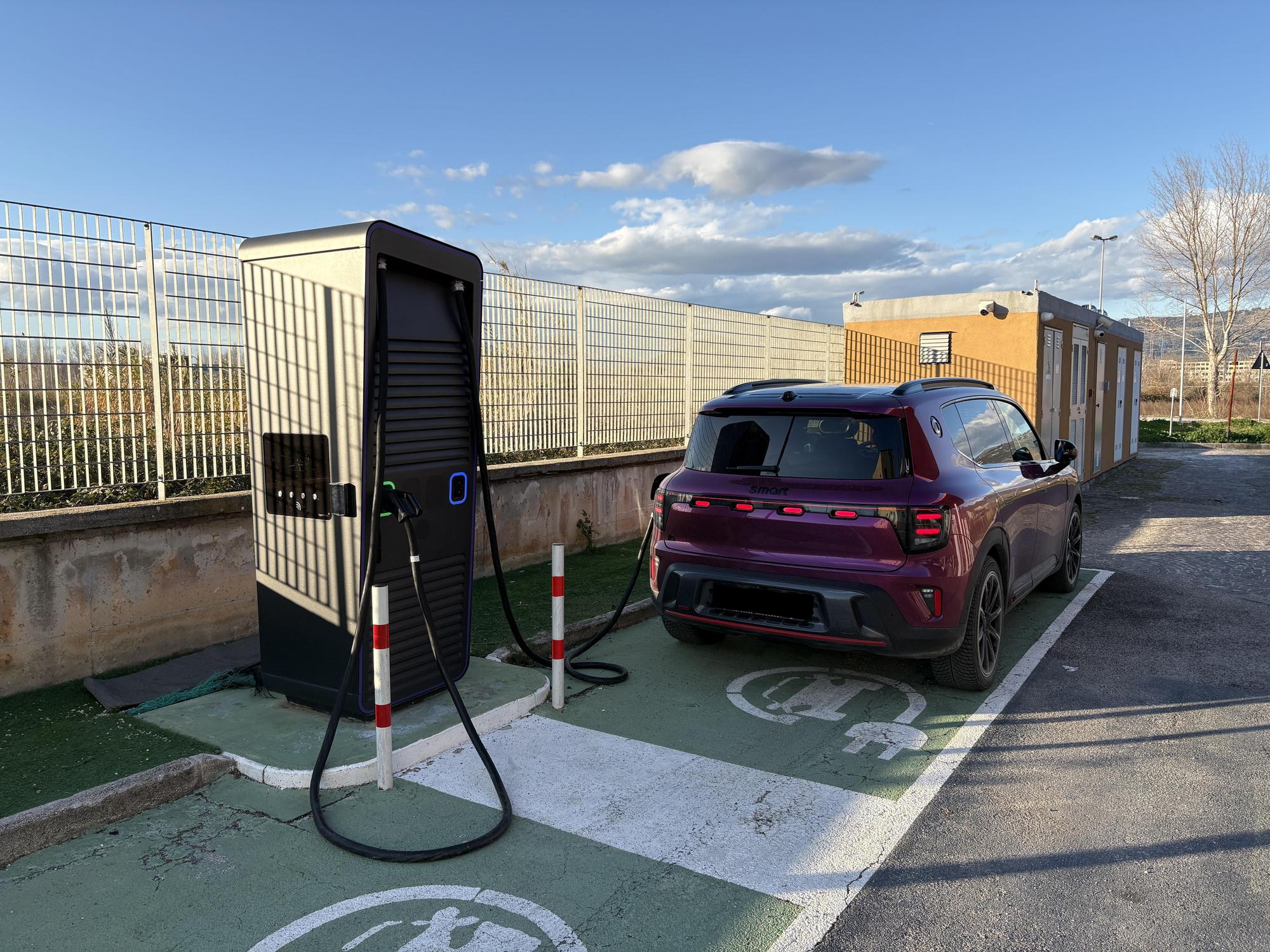 Gas station | Viale delle Industrie, Snc, 81100 Caserta CE, Italy | EV ...