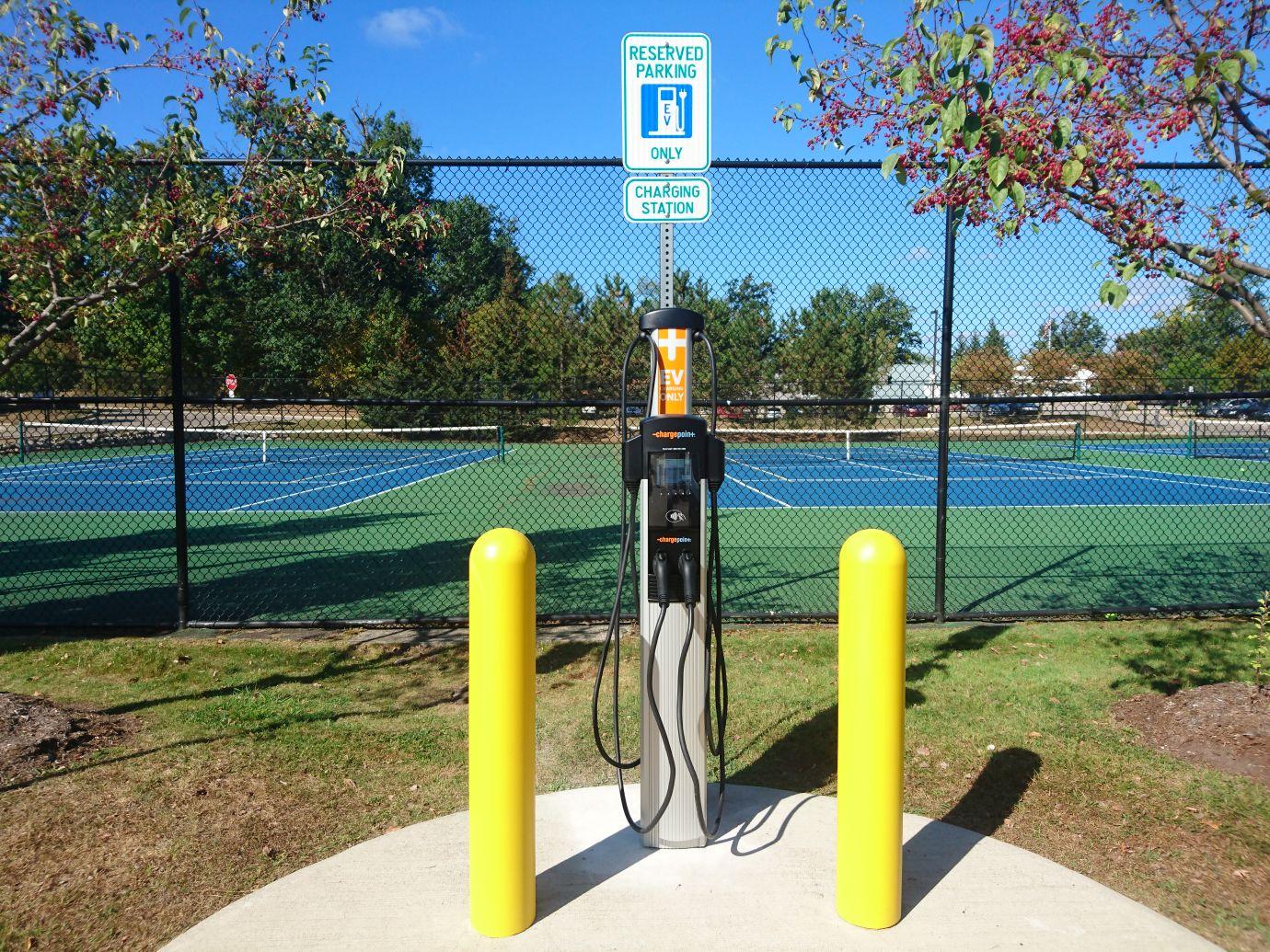 Auburn Hills Community Center Auburn Hills MI EV Station auburn-hills-community-center-auburn-hills-mi-ev-station
