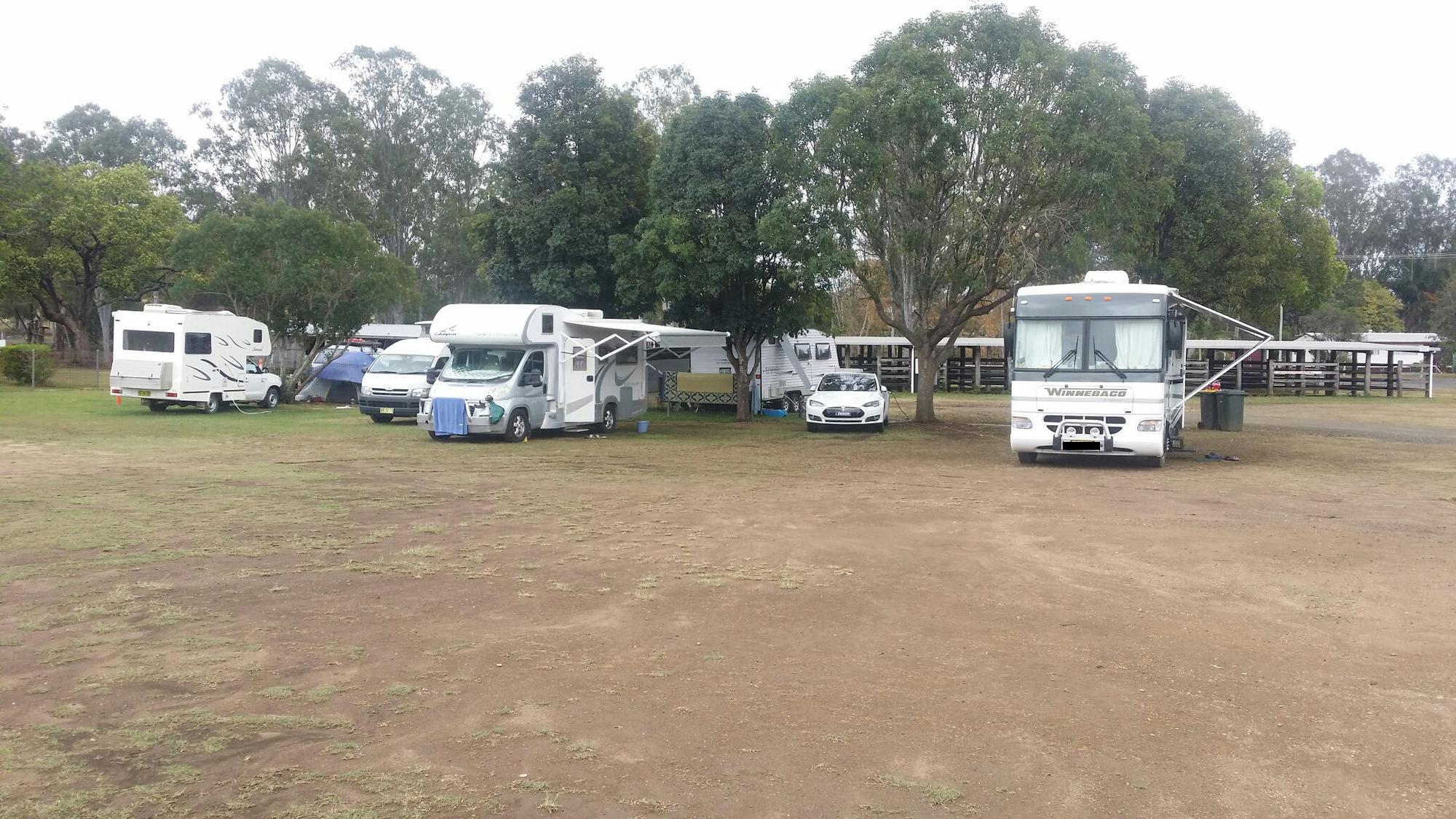 Gin Gin Showgrounds Gin Gin, QLD EV Station