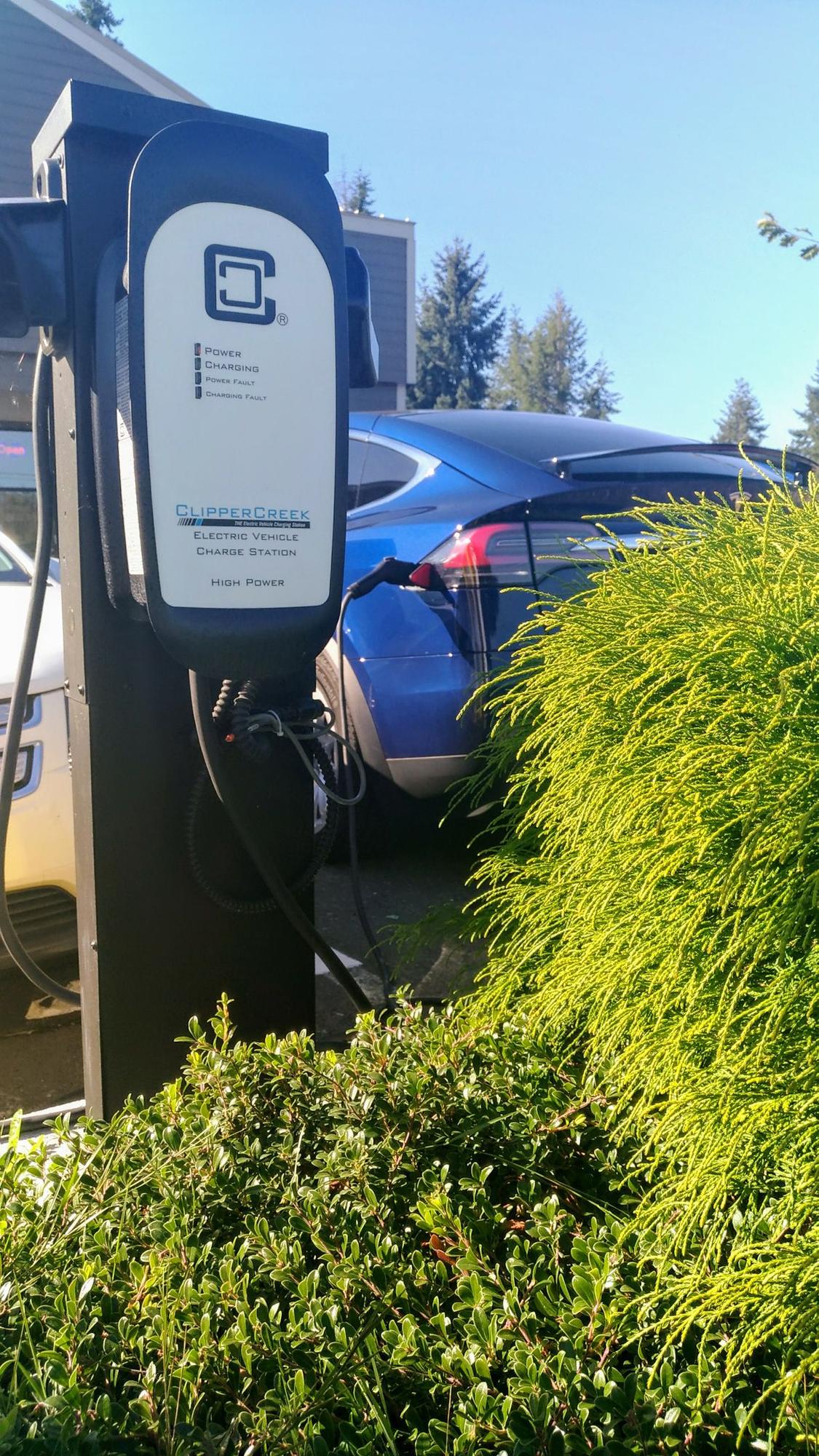 Grand Mound Liquor Rochester, WA EV Station