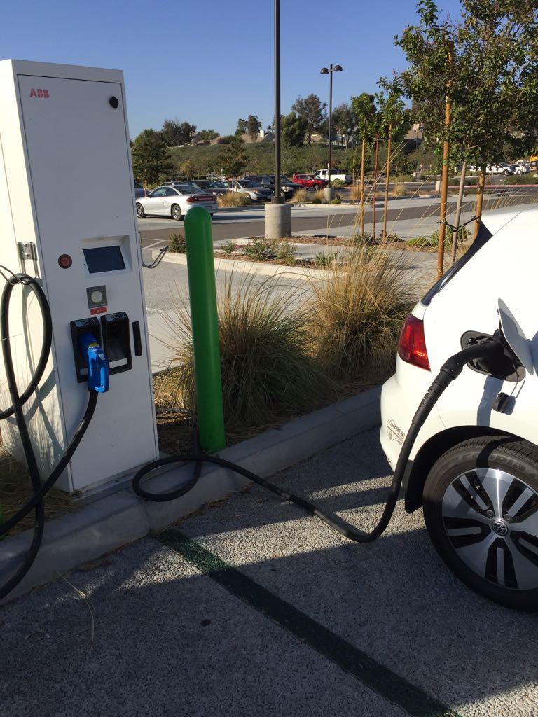 Bridgeport Marketplace Santa Clarita, CA EV Station