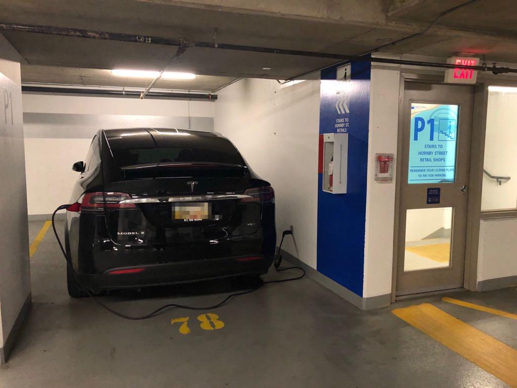 Scotiabank Theatre Vancouver Vancouver, BC EV Station