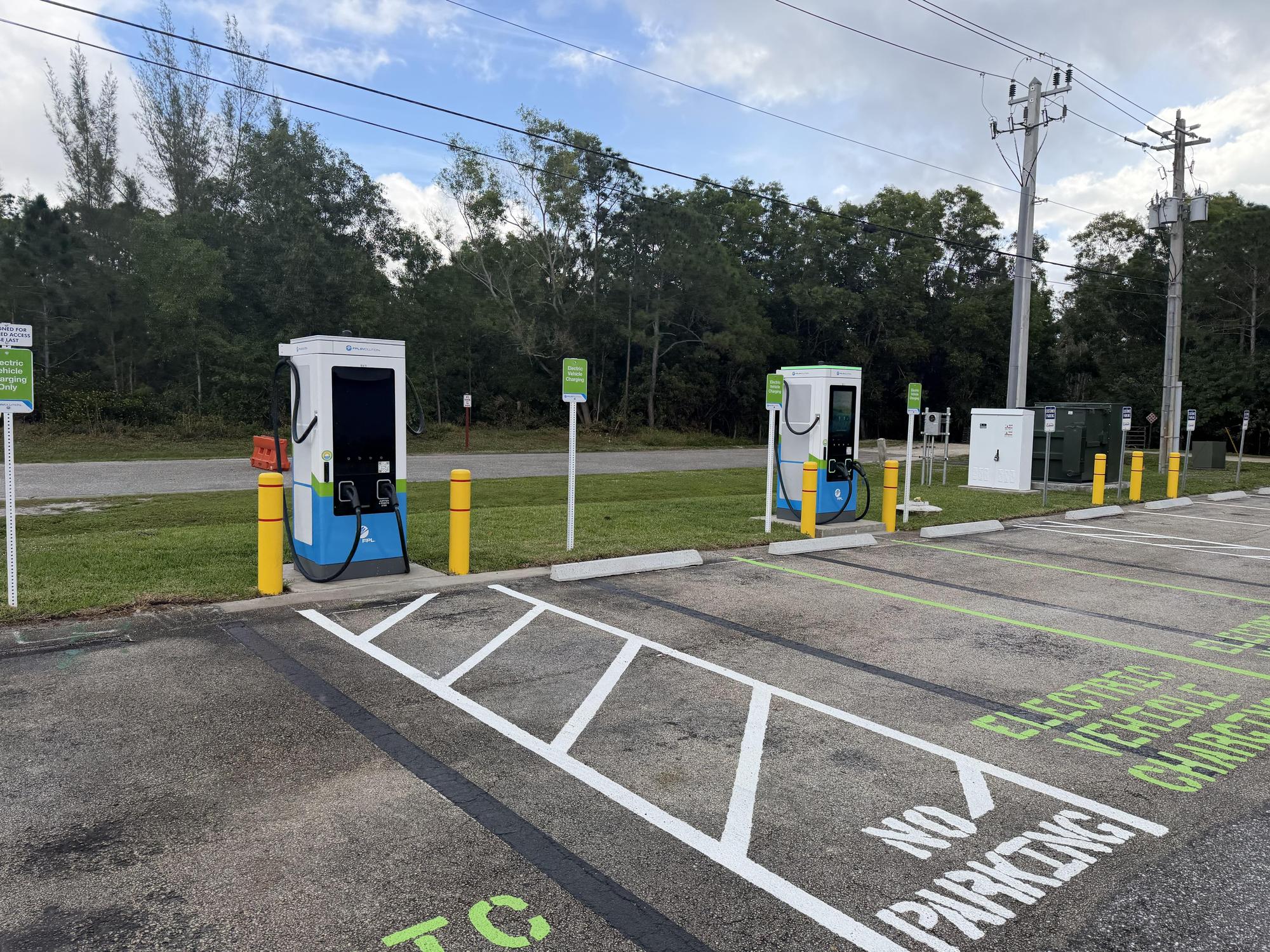 FPL EVolution Shell 4 Points Market Jupiter | Jupiter, FL | EV Station