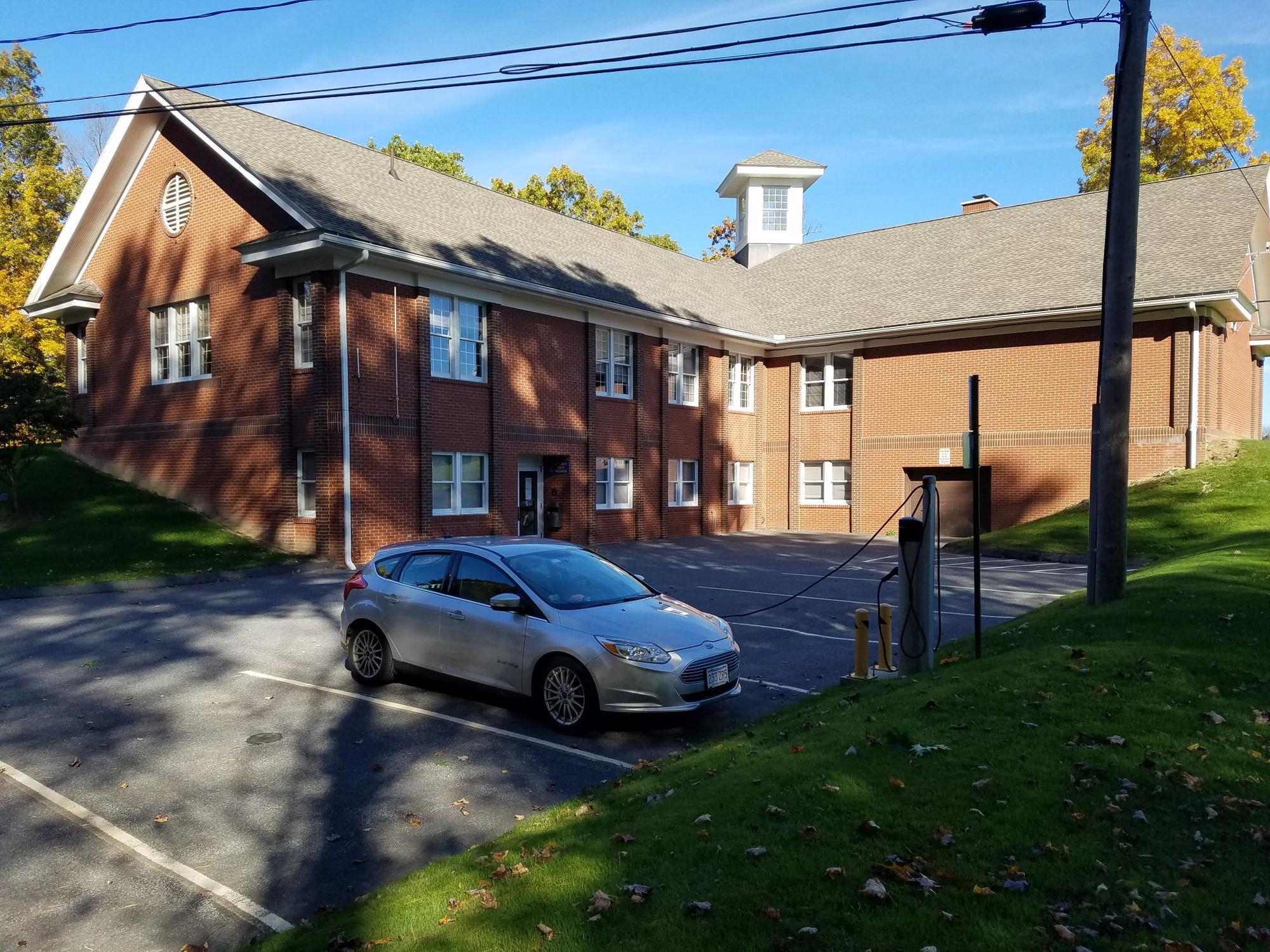 Harwinton Town Hall Harwinton, CT EV Station