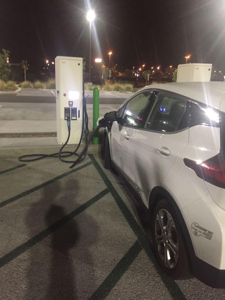 Bridgeport Marketplace Santa Clarita, CA EV Station