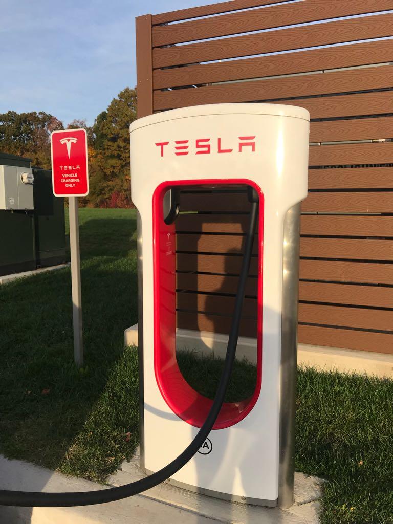 Delaware House Travel Plaza Newark, DE EV Station