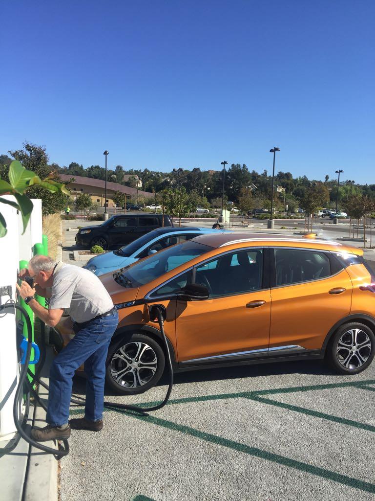 Bridgeport Marketplace Santa Clarita, CA EV Station