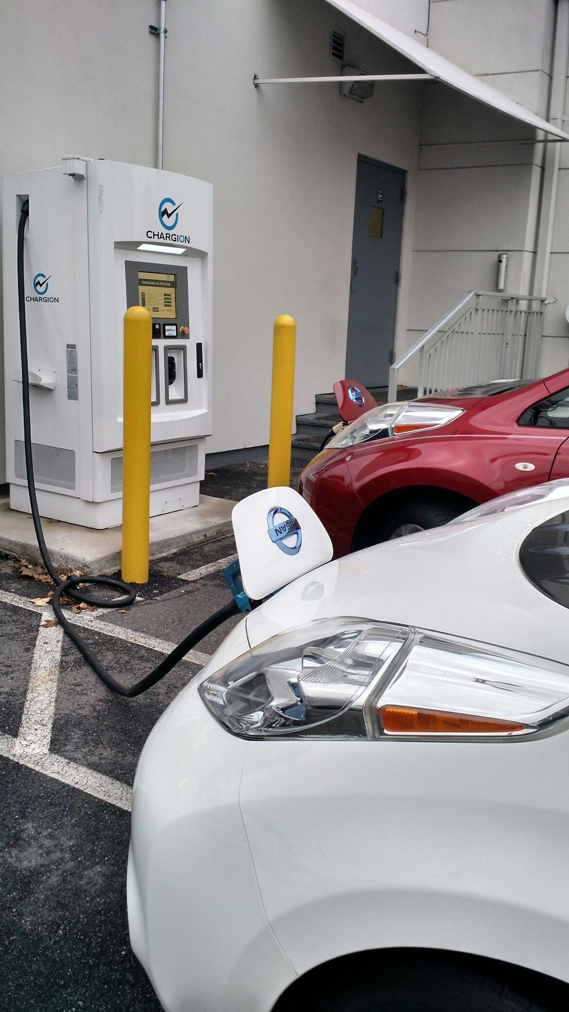 Lynnes Nissan City Bloomfield, NJ EV Station