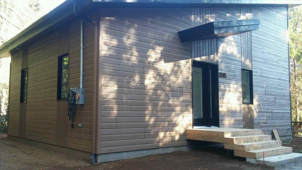 AirBNB Rental SainteLuciedesLaurentides, QC EV Station