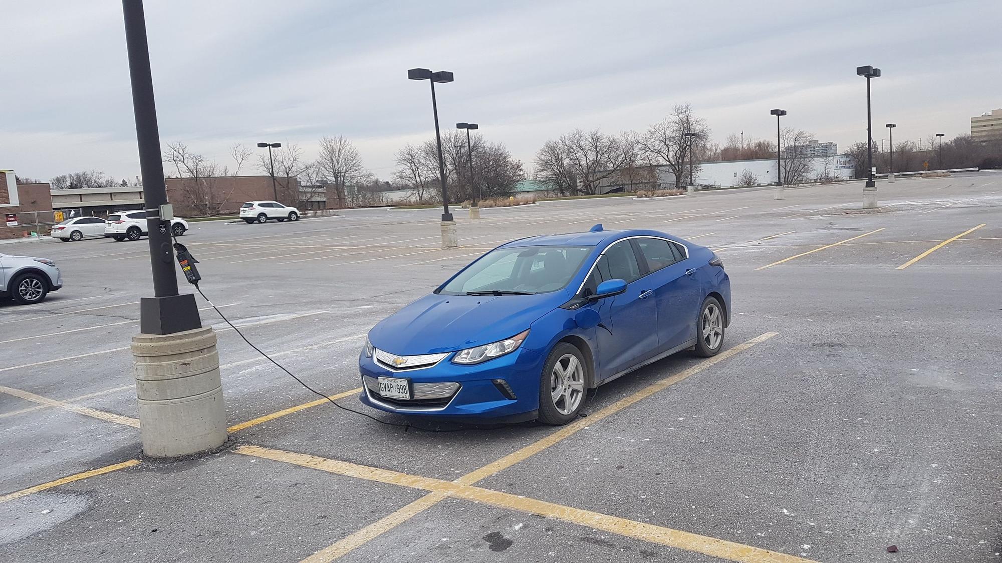 Home Depot Pickering, ON EV Station
