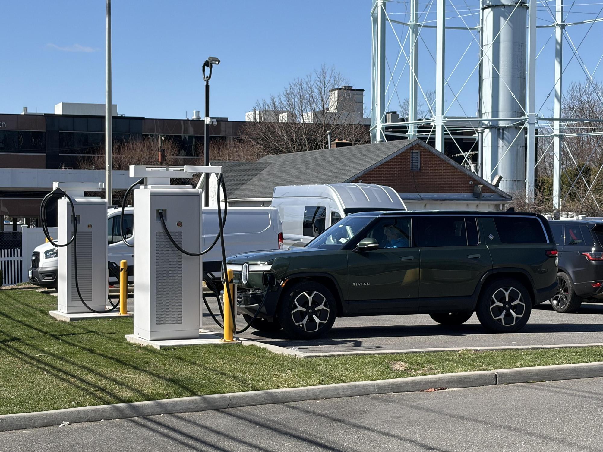 Biener Ford | Great Neck, NY | EV Station