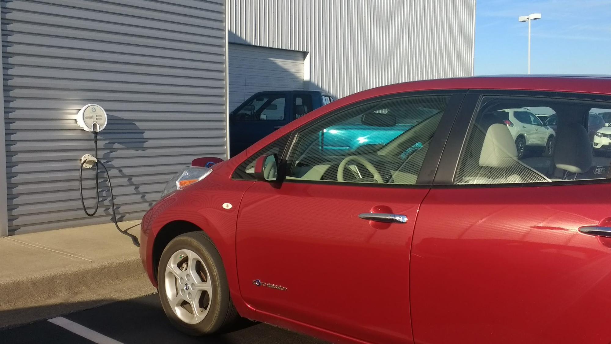 Gates Nissan Richmond, KY EV Station