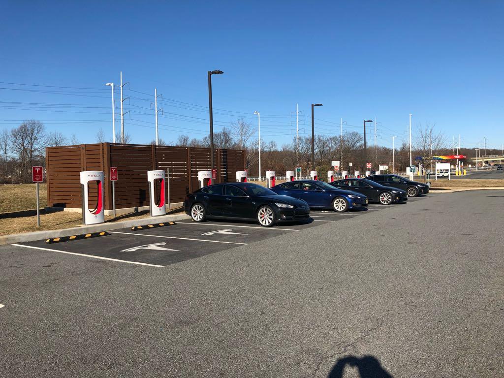 Delaware House Travel Plaza Newark, DE EV Station