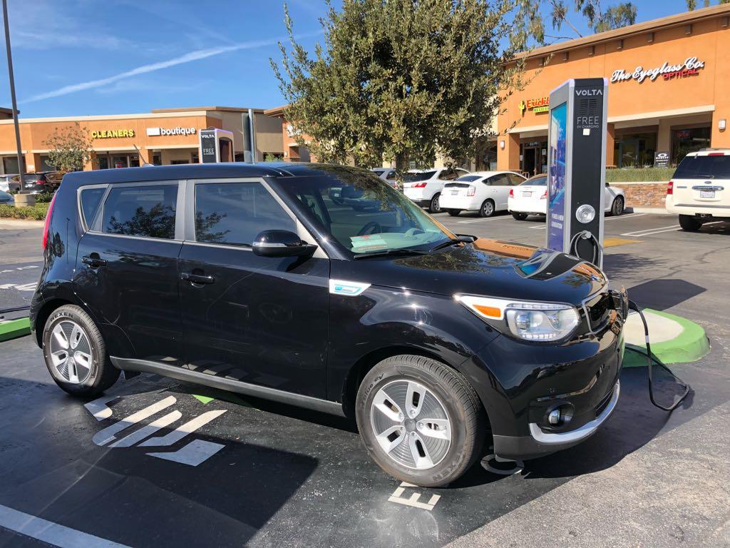 El Norte Parkway Plaza Vons Escondido, CA EV Station