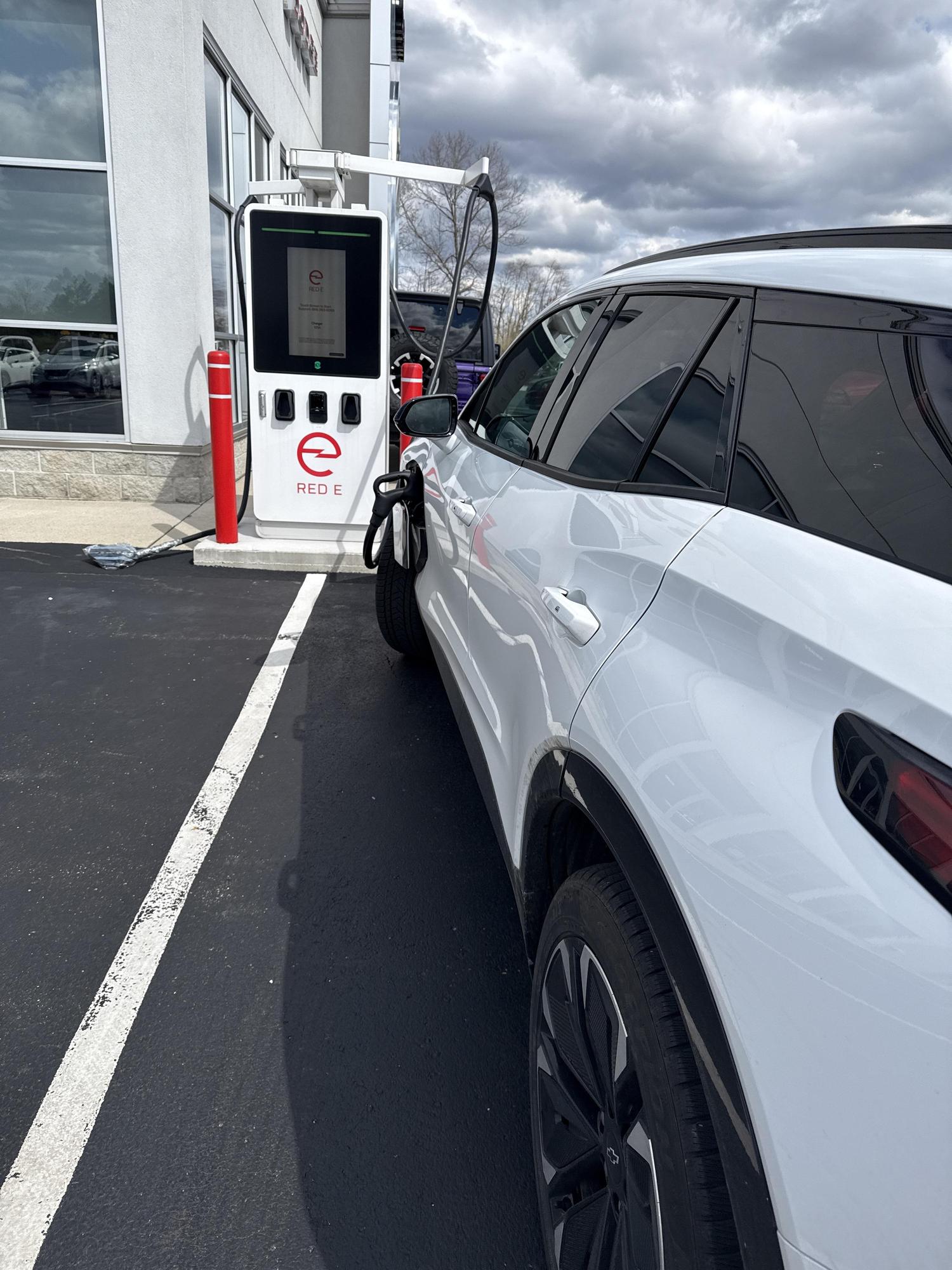 Graff Chrysler Dodge Jeep Ram of Rockford | Rockford, MI | EV Station