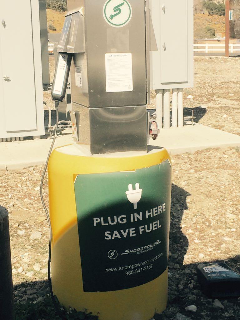 Flying J Travel Plaza Lebec, CA EV Station