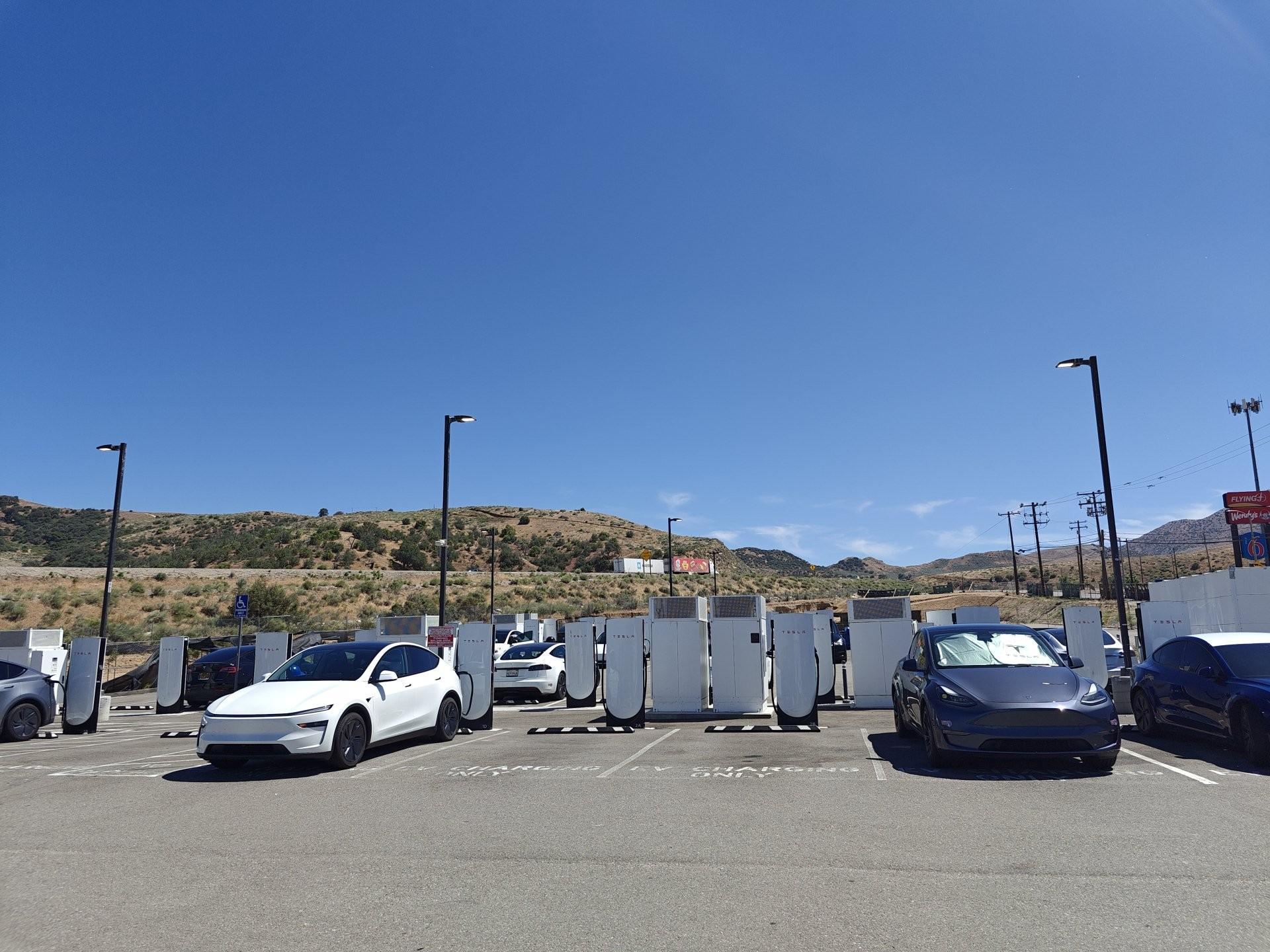 51526 Ralphs Ranch Rd | Lebec, CA | EV Station