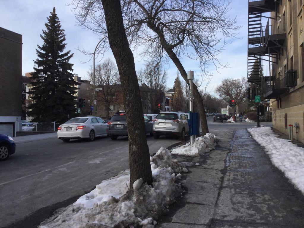 Avenue Stationnement / Chargement Montréal, QC EV Station