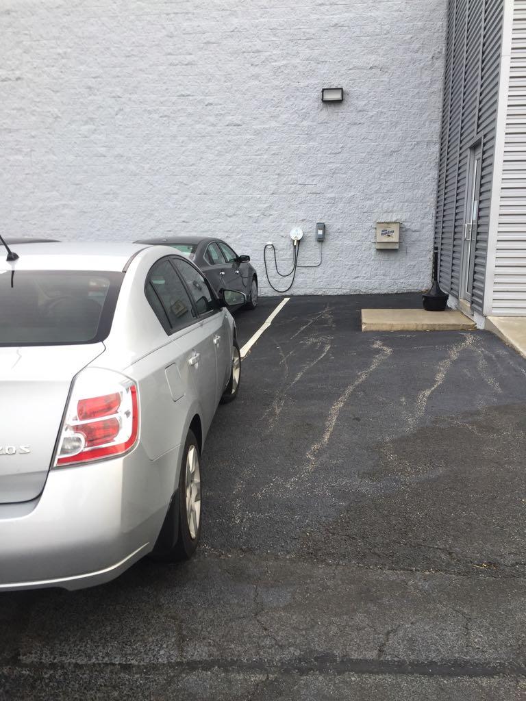 Robert Woodall Nissan (1) Danville, VA EV Station