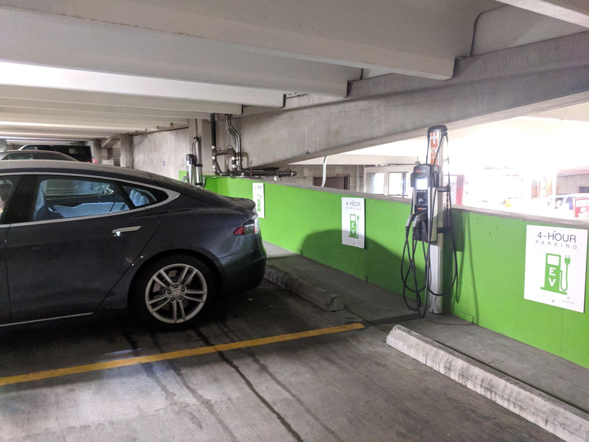 US BANCORP Parking Garage | PlugShare