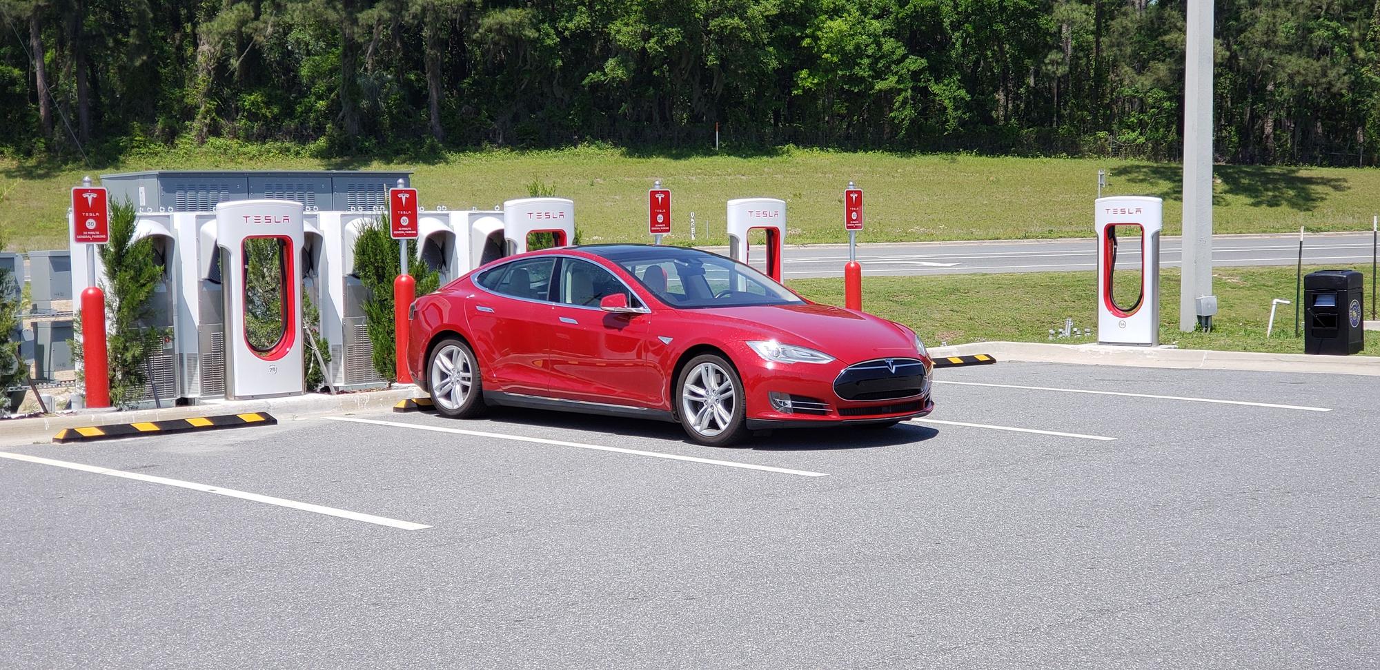 Busy Bee Live Oak Live Oak, FL EV Station
