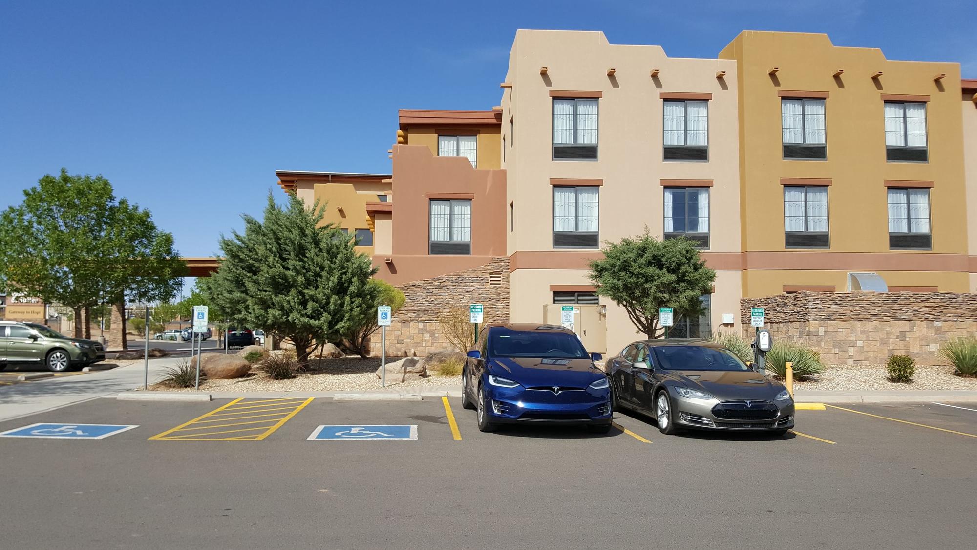 Moenkopi Legacy Inn & Suites Tuba City, AZ EV Station