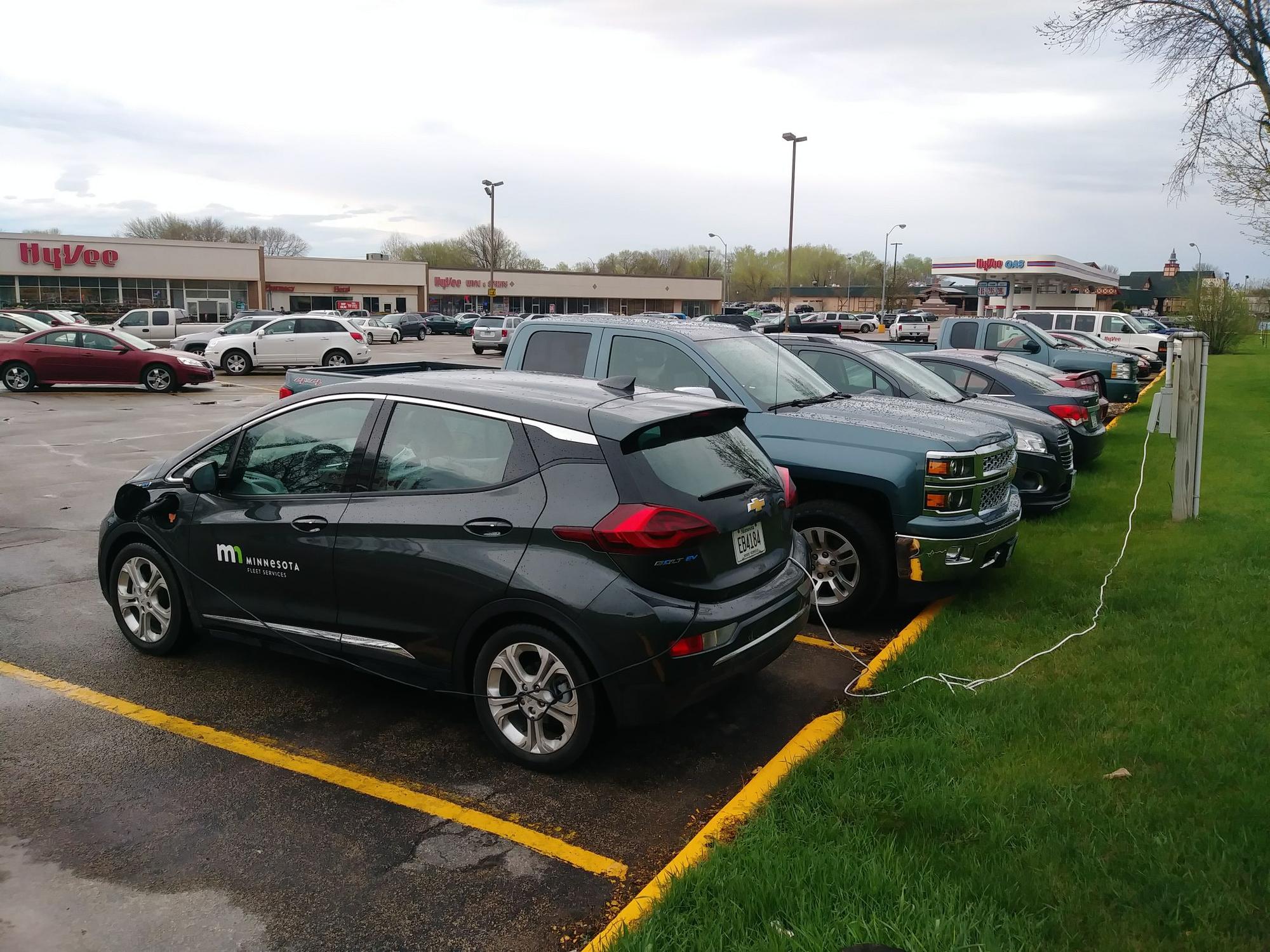 Hy vee new ulm mn ev station
