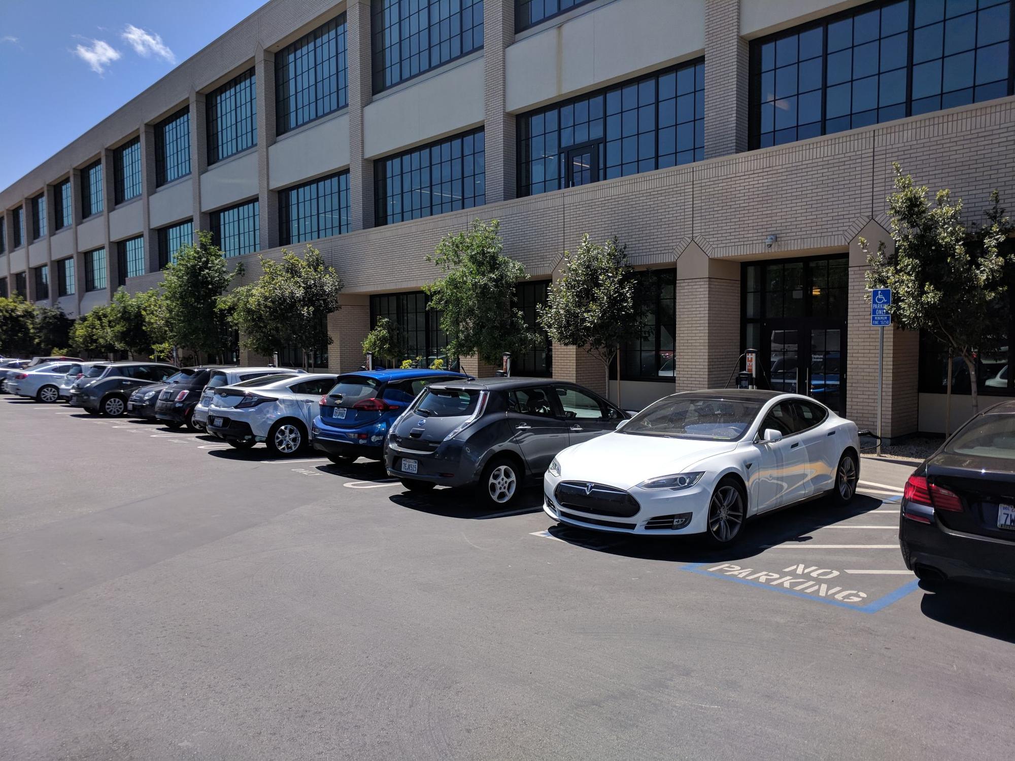 Google Mountain View, CA EV Station