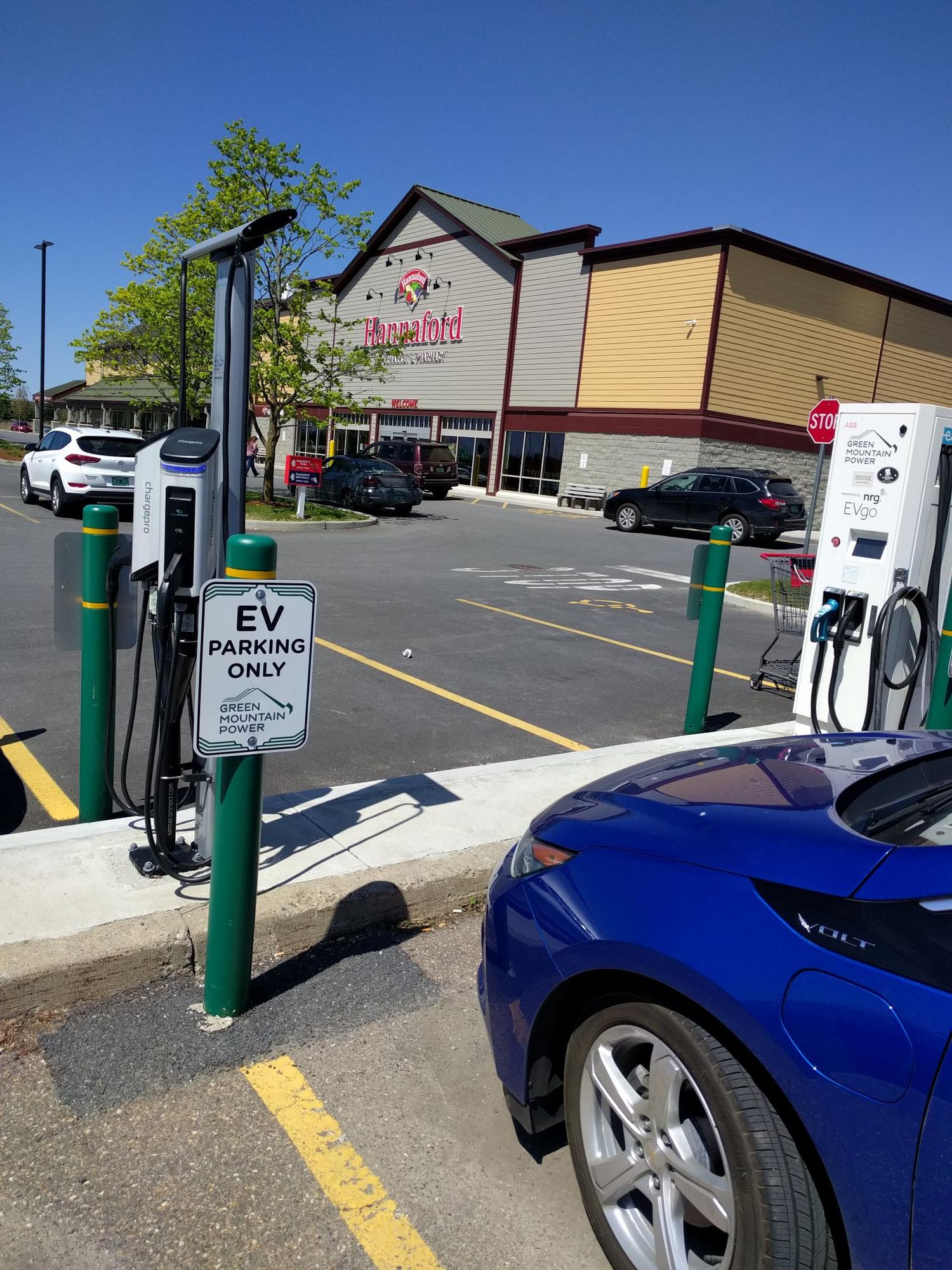 Essex Outlets North Essex Junction, VT EV Station