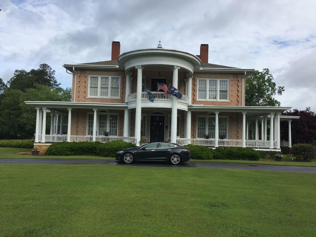 Abingdon Manor Inn & Restaurant Latta, SC EV Station
