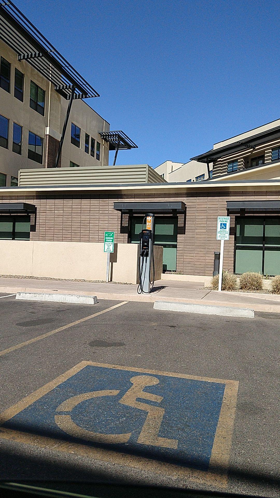 The Moderne Apartments Scottsdale, AZ EV Station