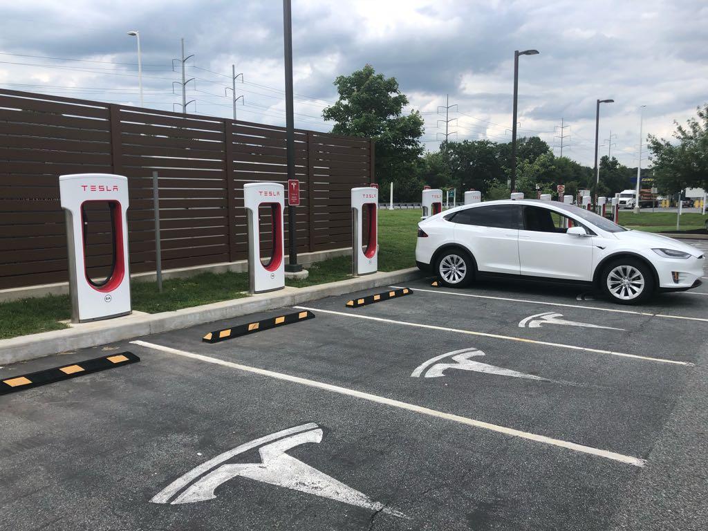 Delaware House Travel Plaza Newark, DE EV Station