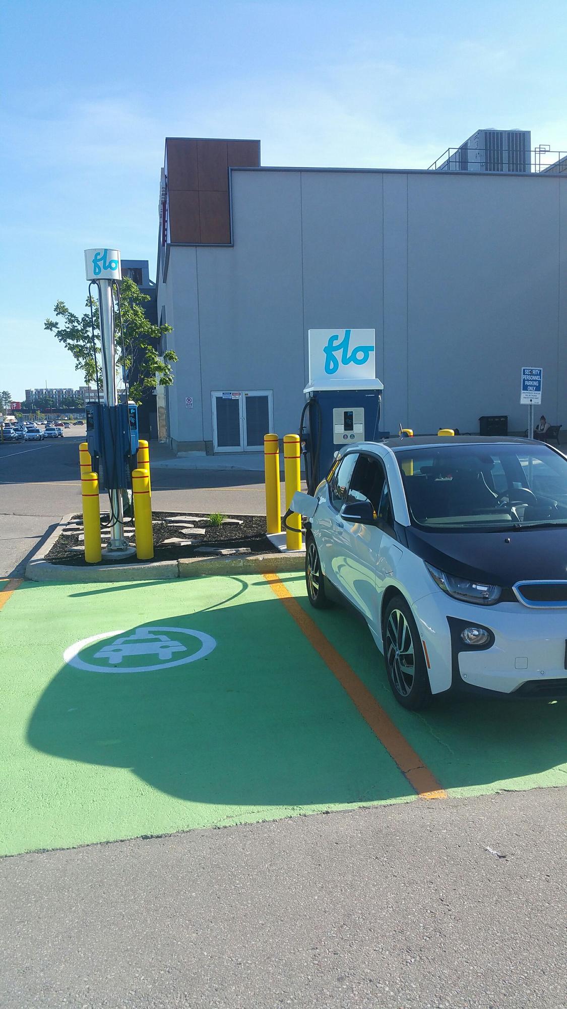 CF Lime Ridge Mall (1) | Hamilton, ON | EV Station
