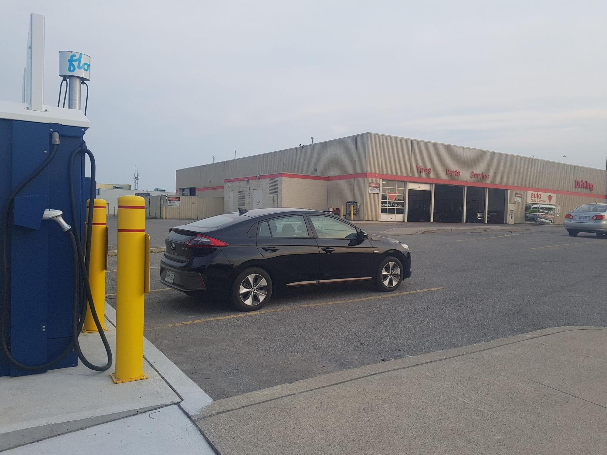 Canadian Tire Pickering Pickering, ON EV Station