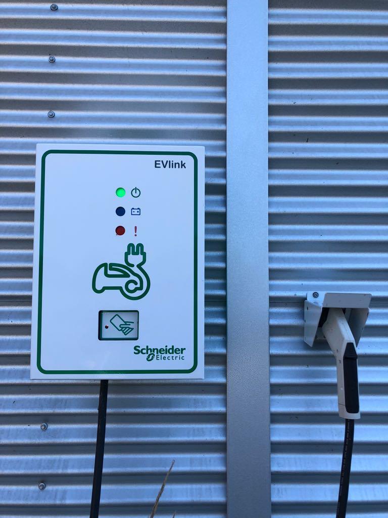 Aréna Repentigny Repentigny, QC EV Station