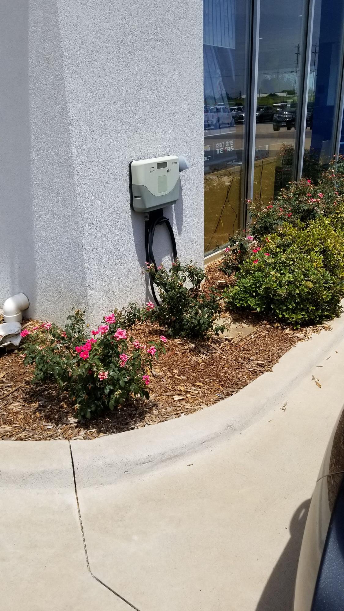 Holiday Chevrolet Whitesboro, TX EV Station