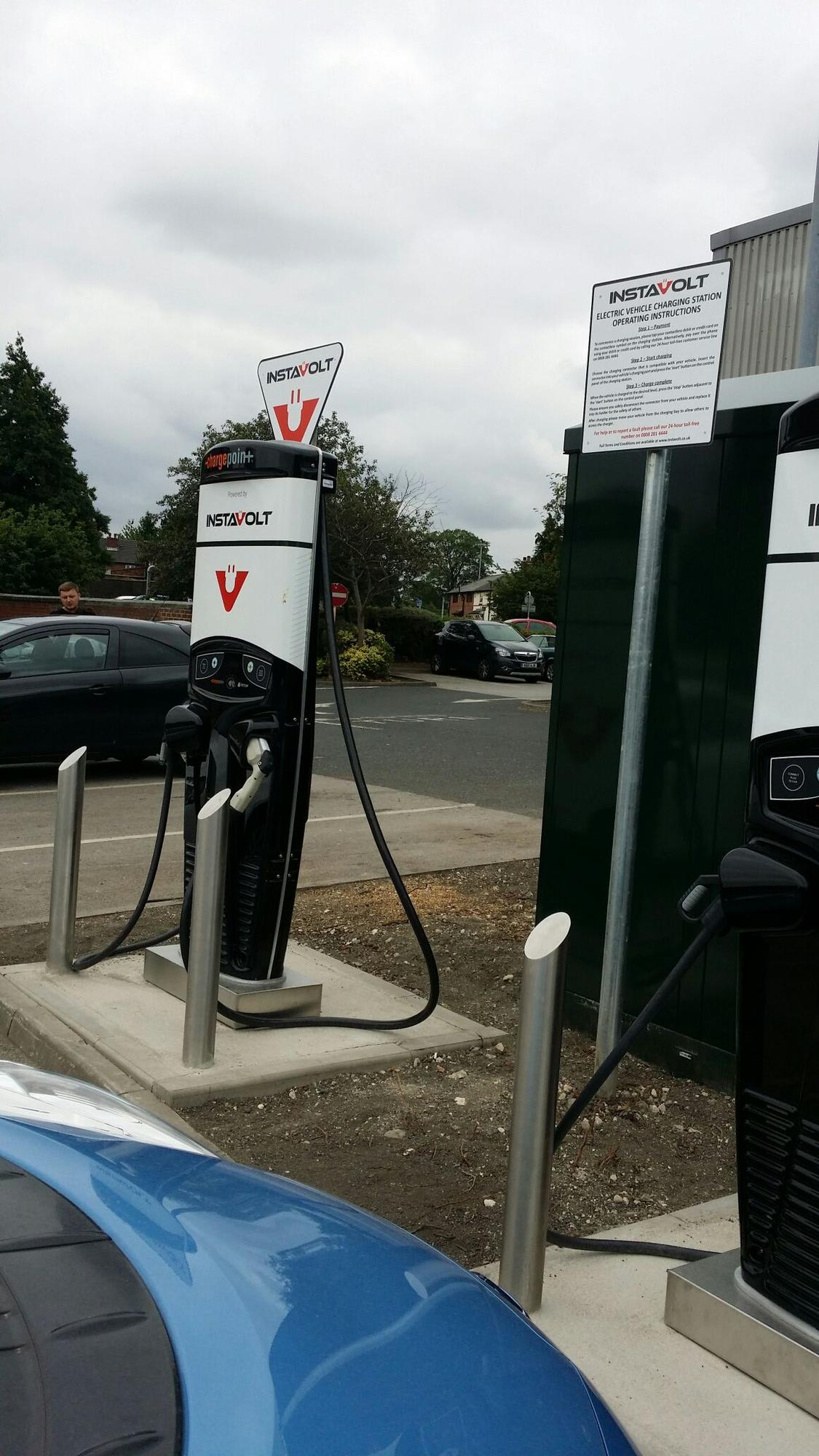 Halfords Leeds York Road Leeds, England EV Station